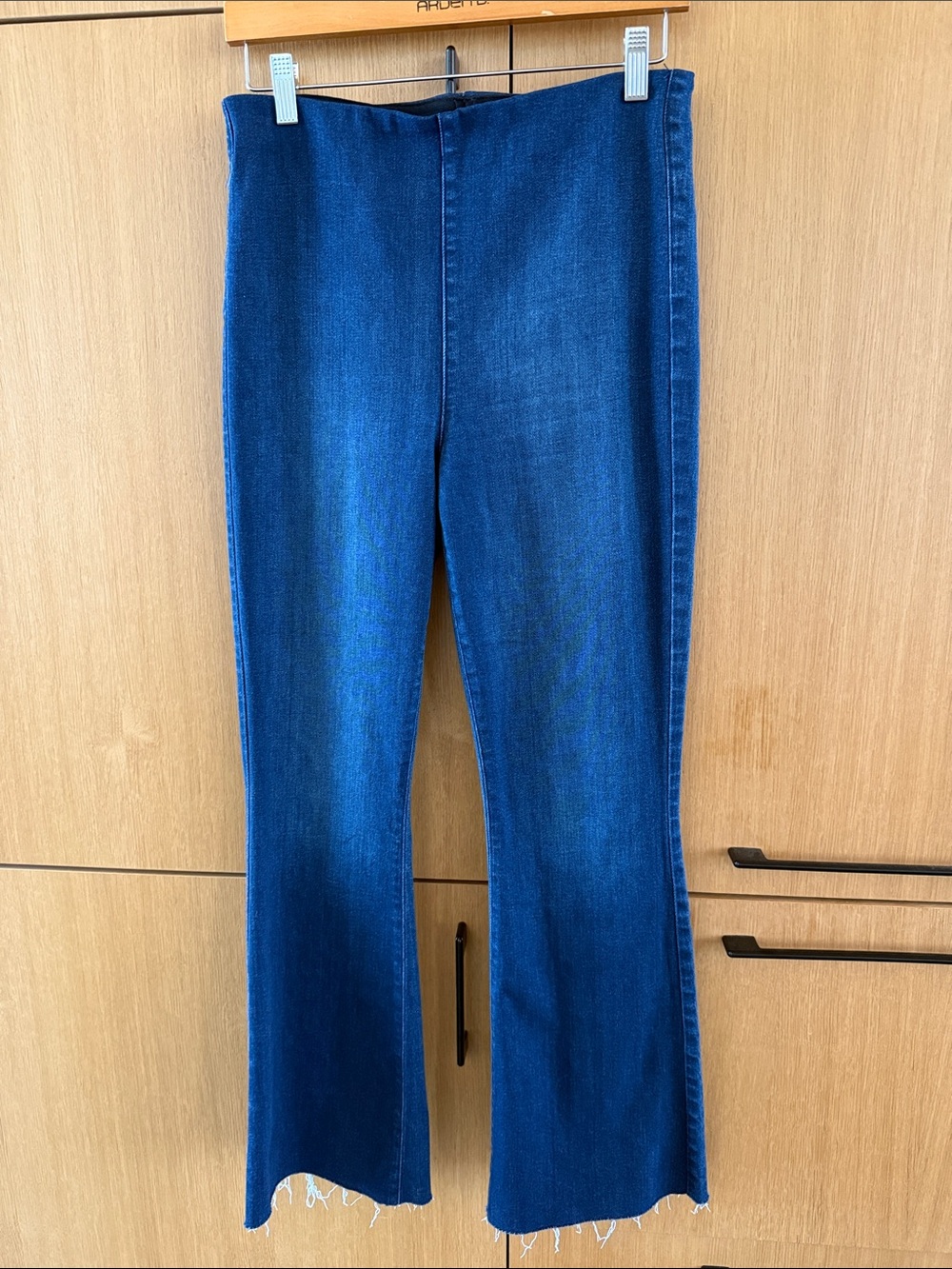 Frank & Eileen FLANNIGAN ILLUSION
Flare Pull-On Denim Jeans Women’s size 28 - Picture 3 of 10